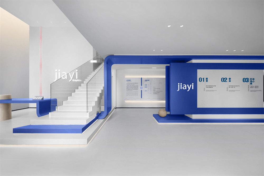 現(xiàn)代極簡風JIAYI柔版企業(yè)展廳裝修設(shè)計方案(圖1)