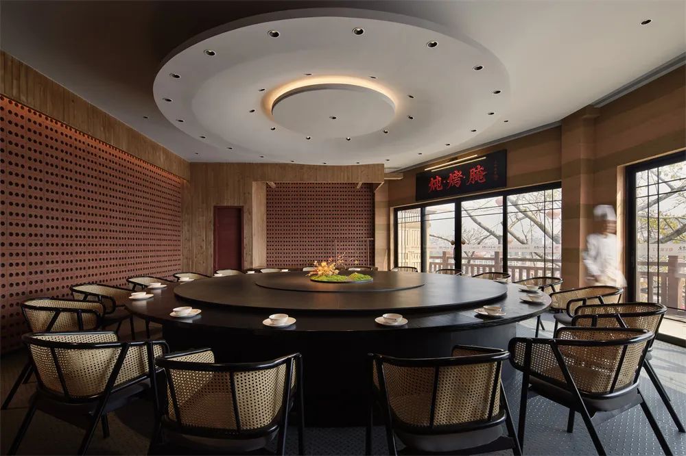 尋味煙火氣  萬州小舅母子烤魚餐廳裝修設計(圖9)