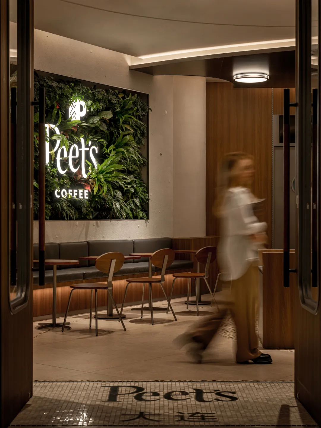 海港文化復(fù)古風(fēng)情  Peets皮爺咖啡店裝修設(shè)計(jì)(圖10)