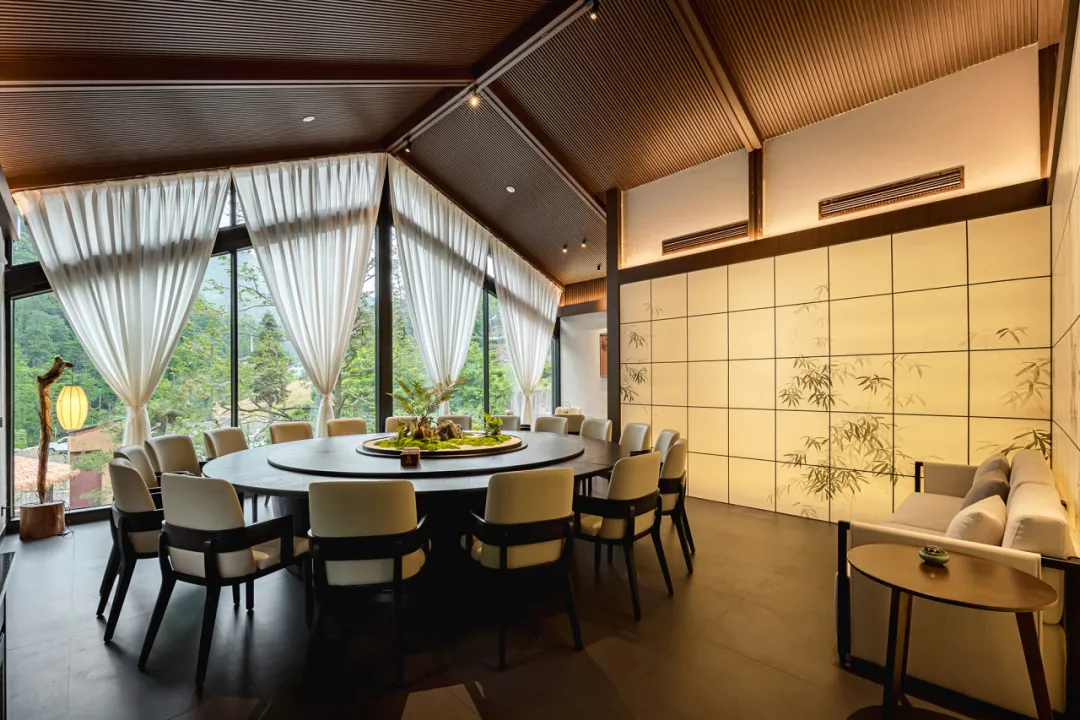 東方美學(xué)  五峰如院庭院餐廳裝修設(shè)計(jì)(圖10)