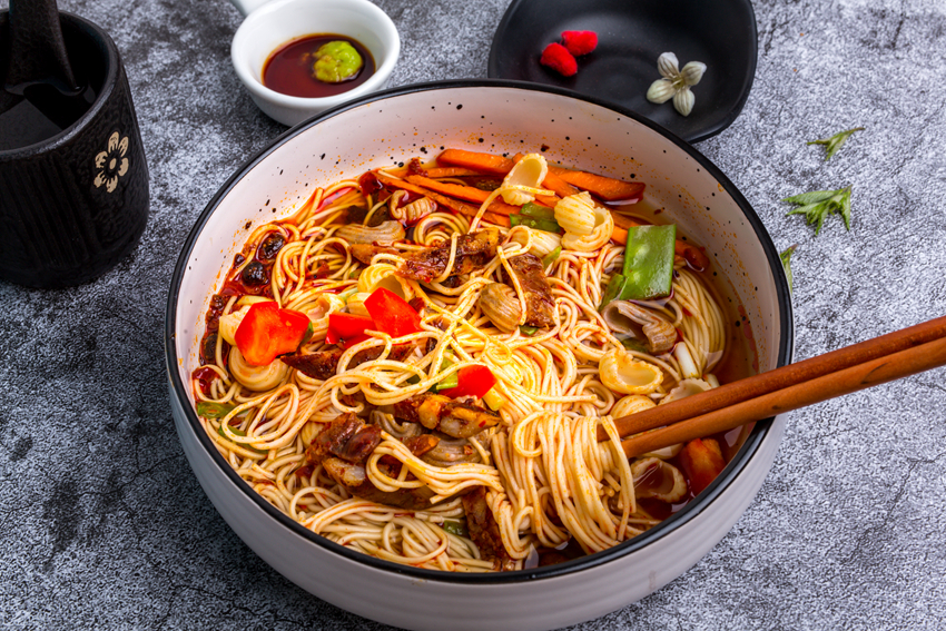 鄭州餐飲裝修公司資本“鐘愛”什么樣的面館?(圖1) 鄭州餐飲裝修公司資本“鐘愛”什么樣的面館?(圖1)